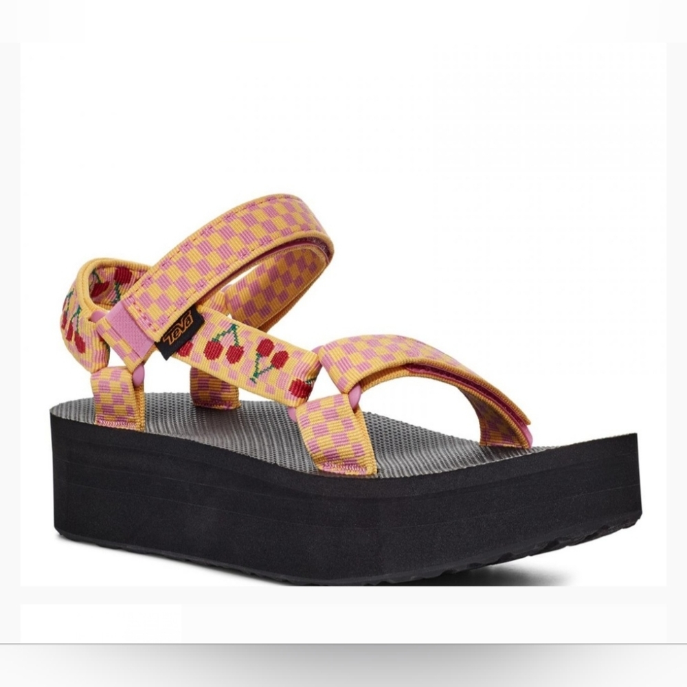 Teva Flatform Universal Sandal Yellow Pink
